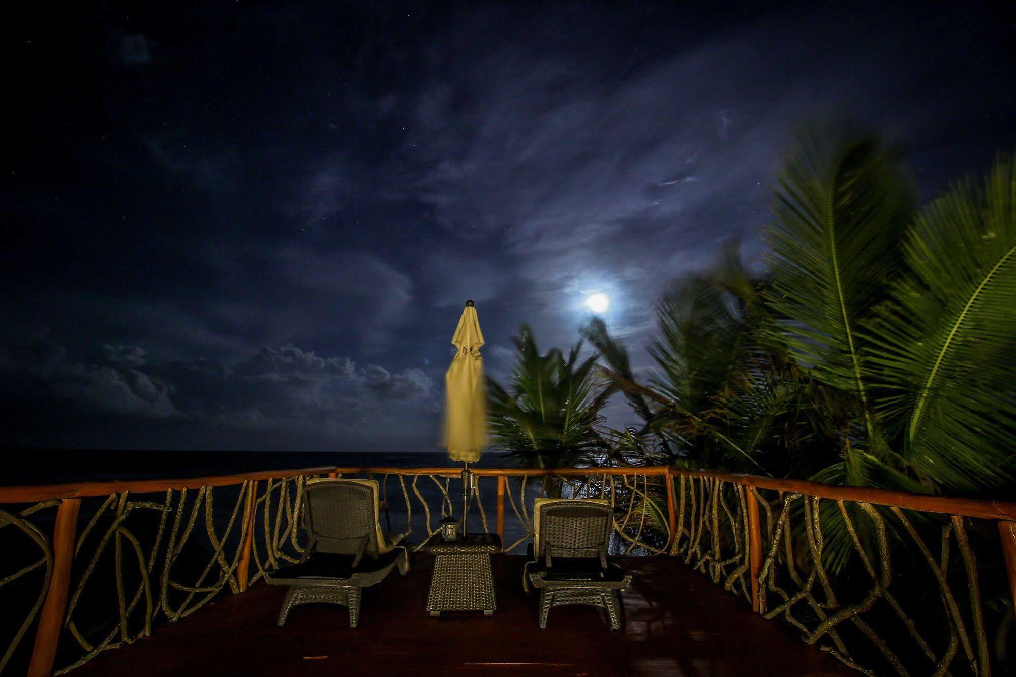 Keniza Beach Hotel