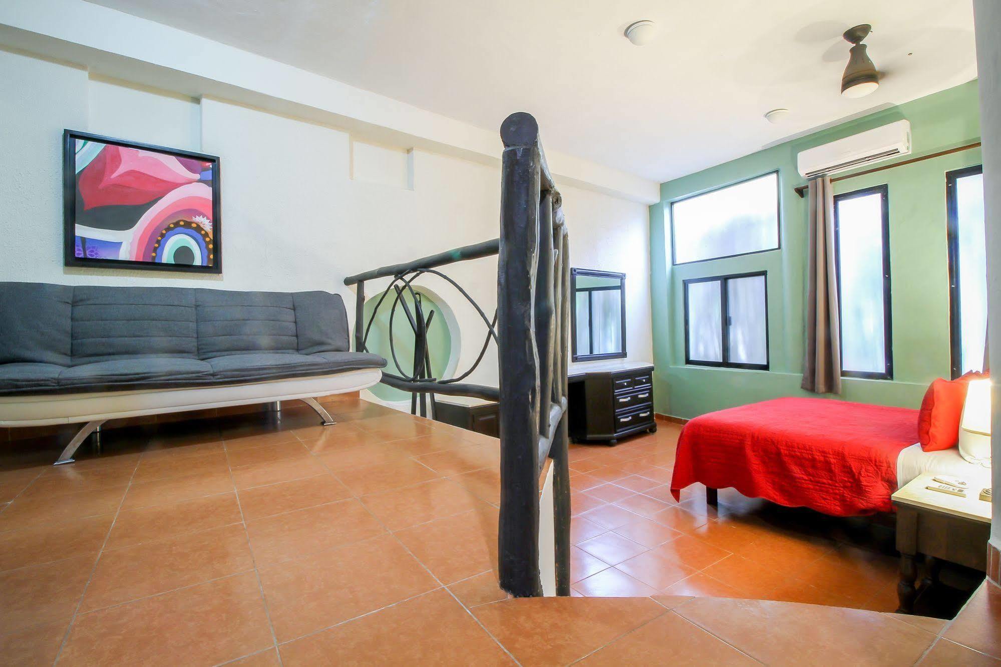 Keniza Beach Hotel 3*