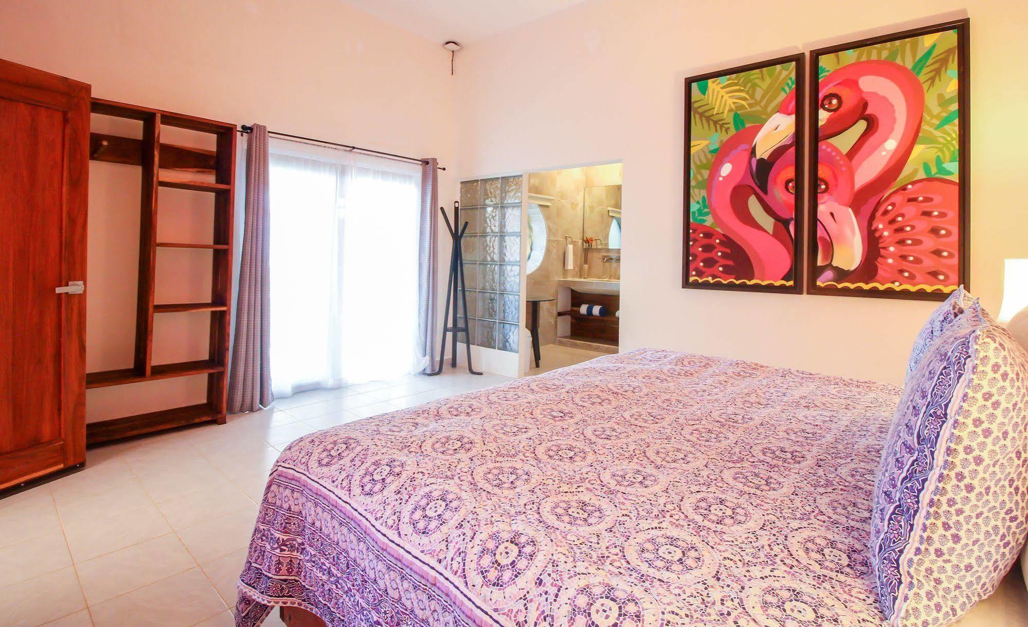 Hotel Keniza Beach